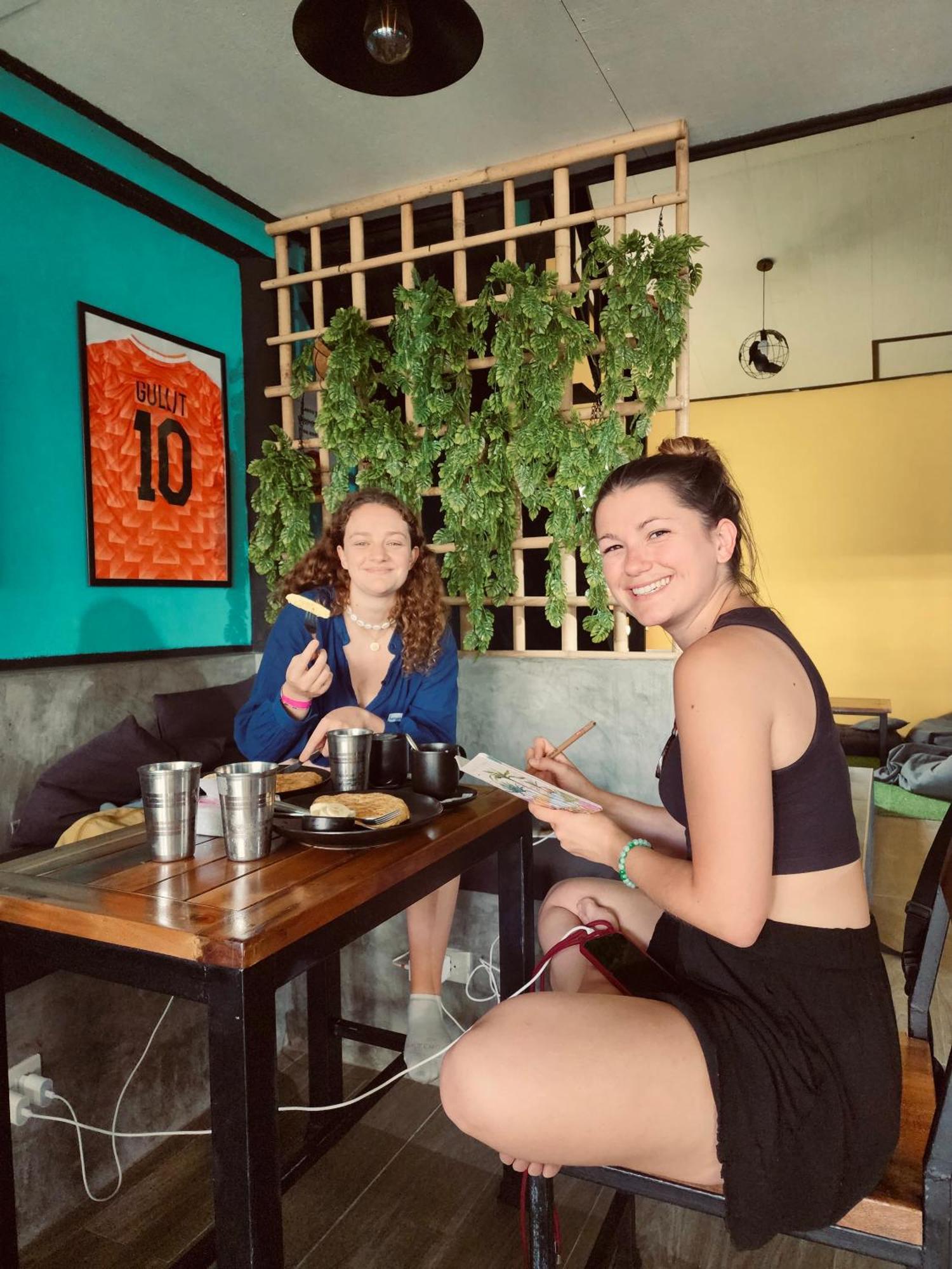 The 10 Club Hostel Тонг Сала Экстерьер фото