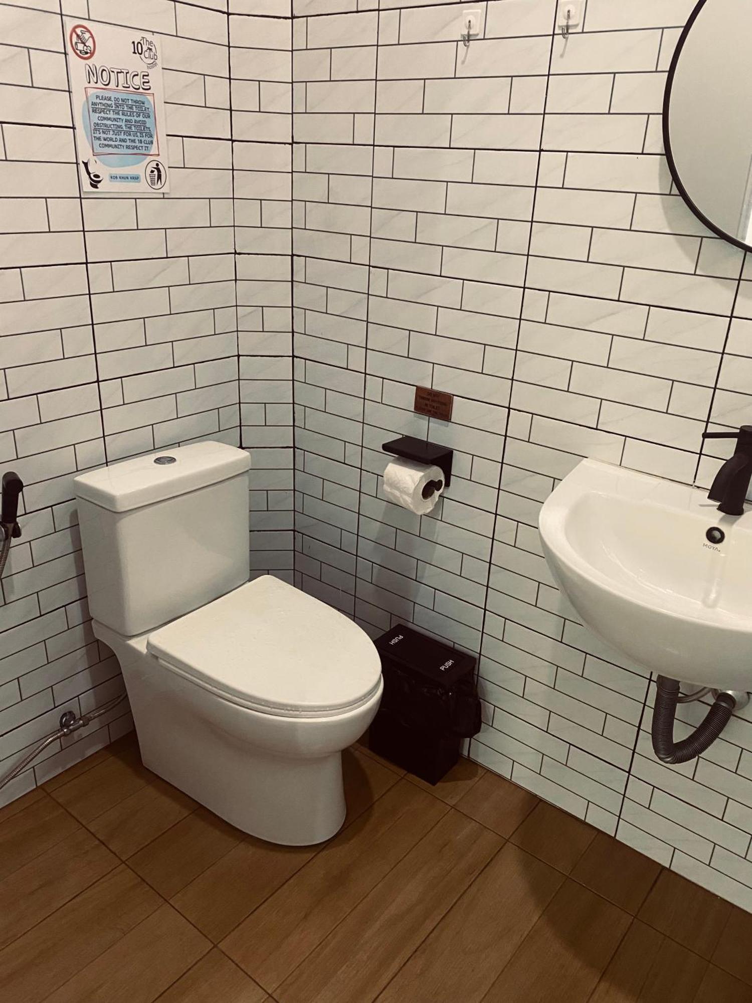 The 10 Club Hostel Тонг Сала Экстерьер фото