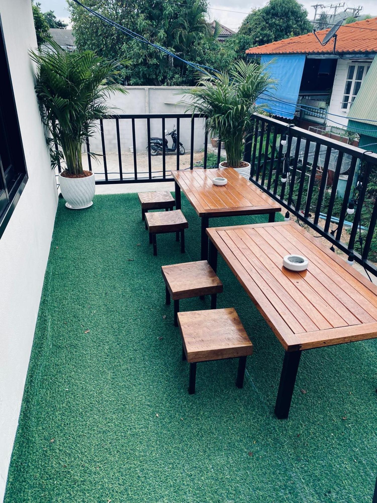 The 10 Club Hostel Тонг Сала Экстерьер фото