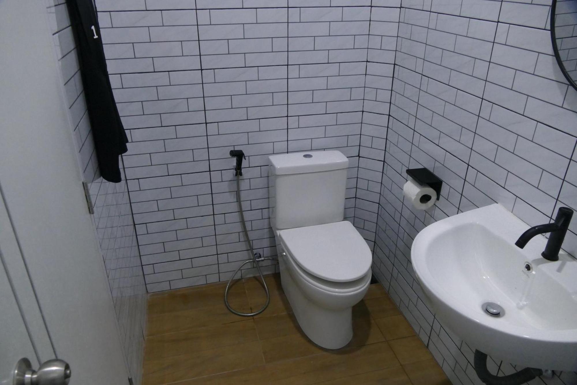 The 10 Club Hostel Тонг Сала Экстерьер фото